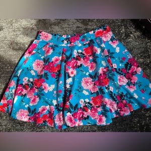 Floral mini skirt